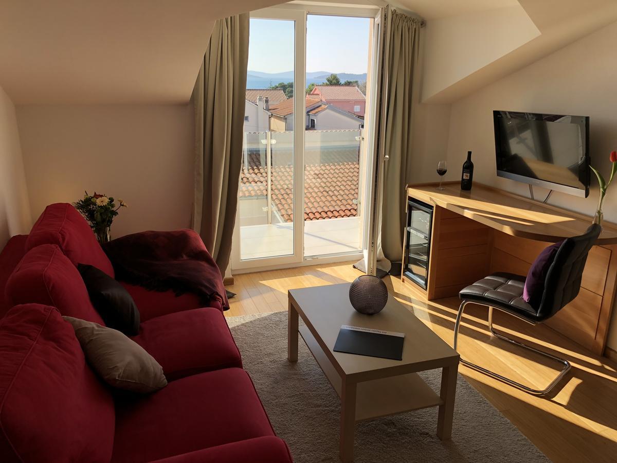 Viktoria Lodge Bed And Breakfast โวดีเซ ภายนอก รูปภาพ